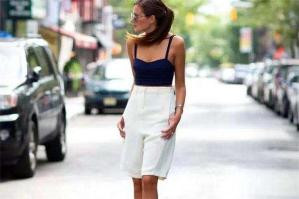 百慕大短裤会显得腿短吗 百慕大短裤矮个子能穿吗 百慕大短裤会显得腿短吗 百慕大短裤矮个子能穿吗