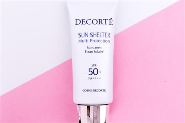 防晒霜和粉底先涂哪个 防晒霜正确的使用步骤 防晒霜和粉底先涂哪个 防晒霜正确的使用步骤