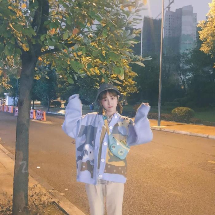 00后音乐人开始爆红网络!这一波的领先者为何是陈雪凝?