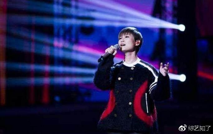 低调了13年,李宇春爸爸身份曝光,网友:难怪人人都说她好厉害!