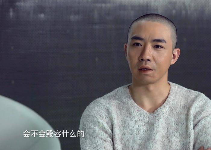俞灏明再谈烧伤,首度承认失恋,还称为Selina做了一件很男人的事