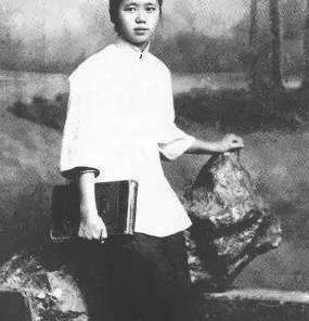 梁启超背后的三个女人，一妻一妾一红颜知己，九个子女皆是人杰