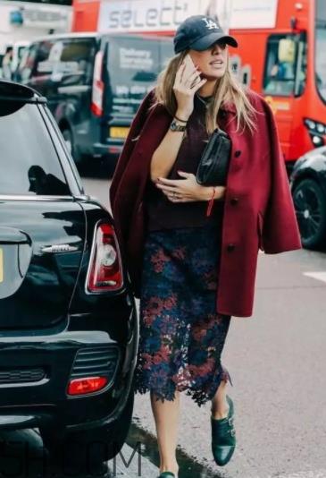 勃艮第红是什么颜色？勃艮第色是酒红色吗？