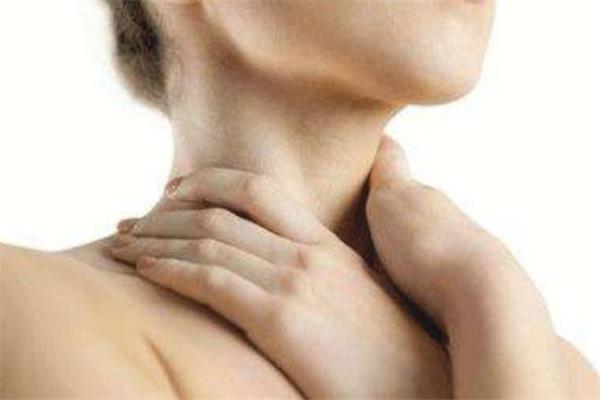 脖子上喜欢长痘痘,是你吃错东西了 脖子上喜欢长痘痘,是你吃错东西了