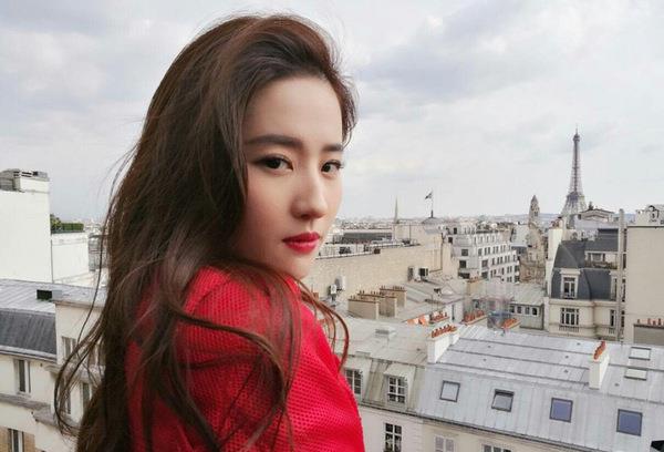 极光红是什么颜色？极光红口红试色