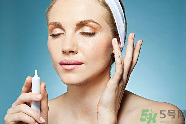 脸出油怎么办?脸上很油怎么办? 脸出油怎么办?脸上很油怎么办?