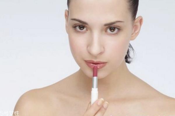 遮瑕膏可以代替bb霜吗 遮出无暇牛奶肌 遮瑕膏可以代替bb霜吗 遮出无暇牛奶肌