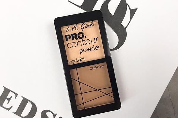 洛杉矶女孩高光修容粉怎么用 不同脸型修容大法 洛杉矶女孩高光修容粉怎么用 不同脸型修容大法