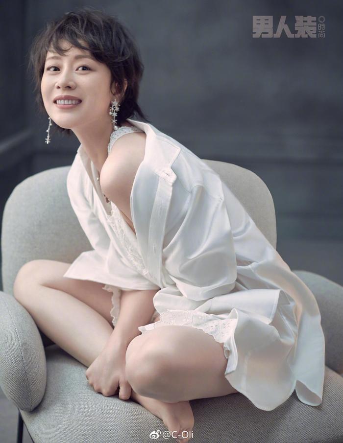 演员海清登上《男人装》杂志开季刊双封面