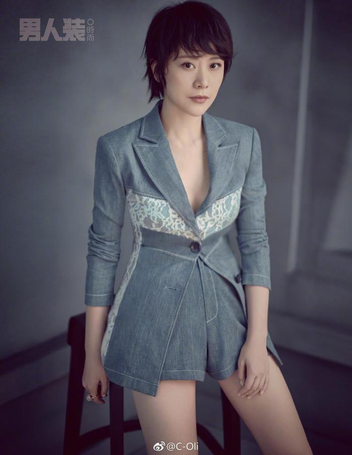 演员海清登上《男人装》杂志开季刊双封面