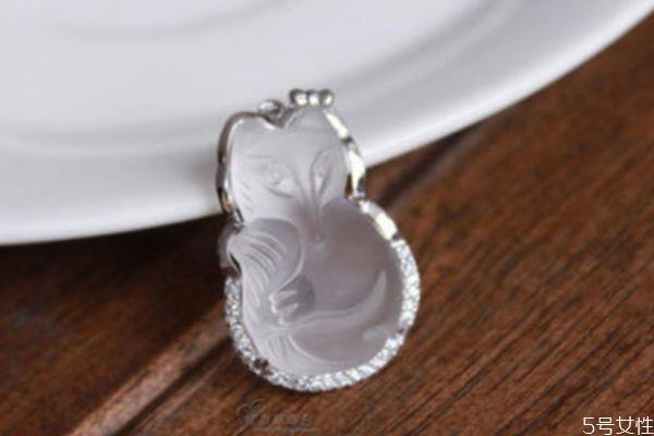 怎么让银饰变白变亮 让银饰变亮的方法 怎么让银饰变白变亮 让银饰变亮的方法