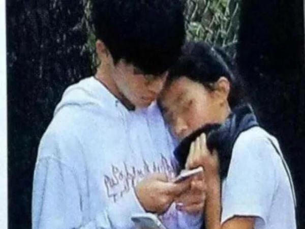 陈奕迅十四岁女儿恋爱,男友高挑帅气,两人甜蜜蜜!