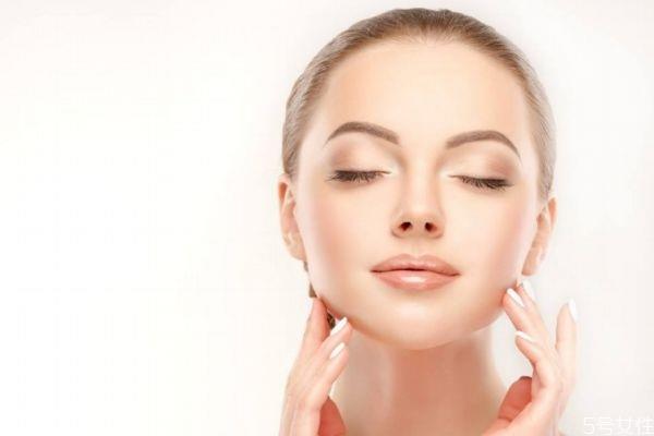 脸过敏还能用洗面奶吗 脸过敏发红痒用冷水洗脸好