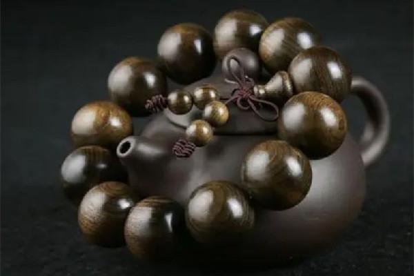 金丝楠木手串怎么辨认 金丝楠木手串有假的吗 金丝楠木手串怎么辨认 金丝楠木手串有假的吗