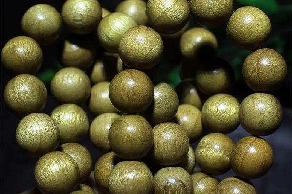 金丝楠木手串怎么辨认 金丝楠木手串有假的吗 金丝楠木手串怎么辨认 金丝楠木手串有假的吗