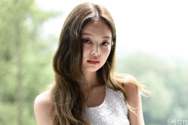 脸部缺水的主要表现 脸部过敏的表现