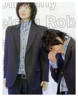 明星蜡像:张艺兴的比他还帅,黄轩像1:1复制的,李准基的丑哭了