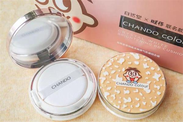 自然堂雪饼气垫色号 自然堂雪饼气垫好用吗 自然堂雪饼气垫色号 自然堂雪饼气垫好用吗