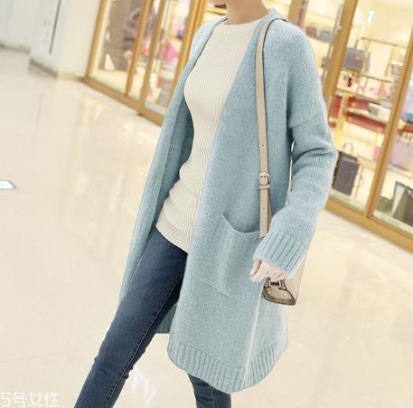 今年流行什么颜色针织开衫?这三款一定要有 今年流行什么颜色针织开衫?这三款一定要有