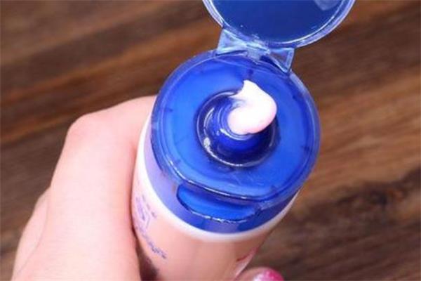 凡士林护手霜多少钱一瓶 凡士林护手霜效果好吗 凡士林护手霜多少钱一瓶 凡士林护手霜效果好吗