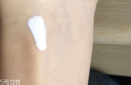 防晒乳和隔离霜的先后顺序 防晒乳和隔离霜的先后顺序