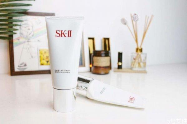 洗面奶洗两遍能卸妆吗 洗面奶能洗掉粉底液吗 洗面奶洗两遍能卸妆吗 洗面奶能洗掉粉底液吗