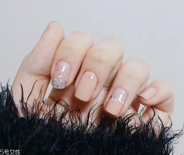 通勤风美甲图片 帮上班族打造专业素养