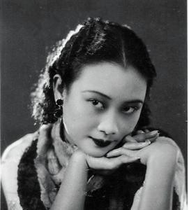 此人是民国头号大美女 张学良为之倾倒 戴笠却把她霸占多年