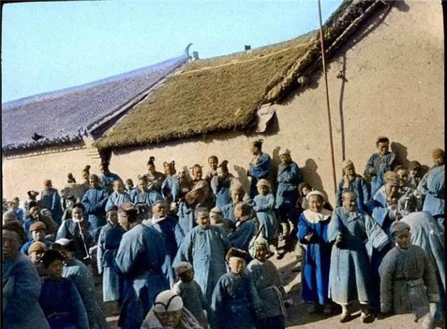 大清灭亡后，满洲八旗地位一落千丈，最后落得如此下场