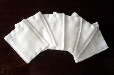 薄的卸妆棉为什么不适合卸妆?敏感肌使用卸妆油的注意事项 薄的卸妆棉为什么不适合卸妆?敏感肌使用卸妆油的注意事项