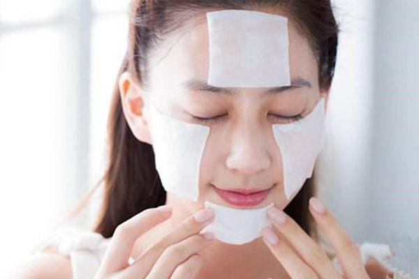 爽肤水怎么用最好 爽肤水擦好还是拍好 爽肤水怎么用最好 爽肤水擦好还是拍好