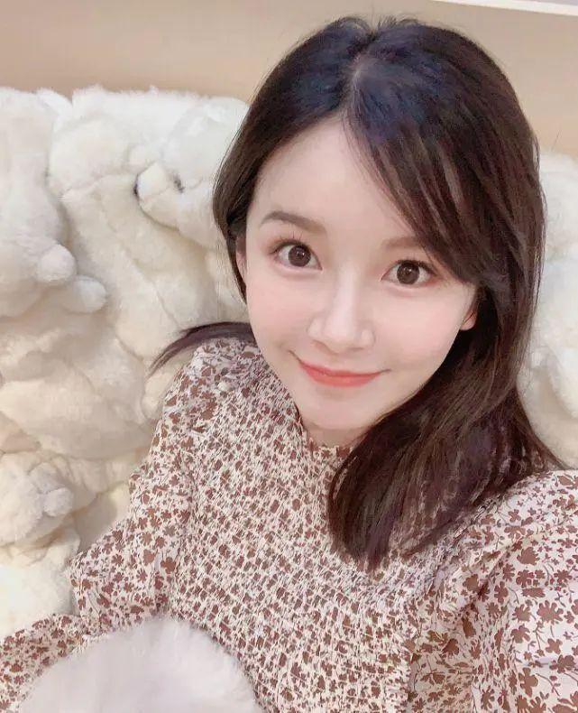 退出娱乐圈,为陈赫4年生2胎,张子萱为何甘愿做背后的女人?