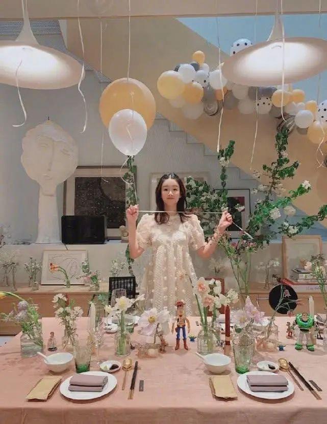 退出娱乐圈,为陈赫4年生2胎,张子萱为何甘愿做背后的女人?