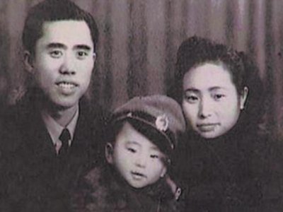 ​此人二十一岁就是粟裕的副手，却只有少将军衔，44岁英年早逝