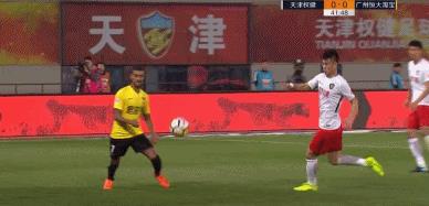 看是什么引恒大阿兰情绪失控肘击刘奕鸣?网传足协王小平罚单为假