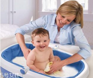 沐浴露可以洗衣服吗 沐浴露洗衣服可以吗 沐浴露可以洗衣服吗 沐浴露洗衣服可以吗