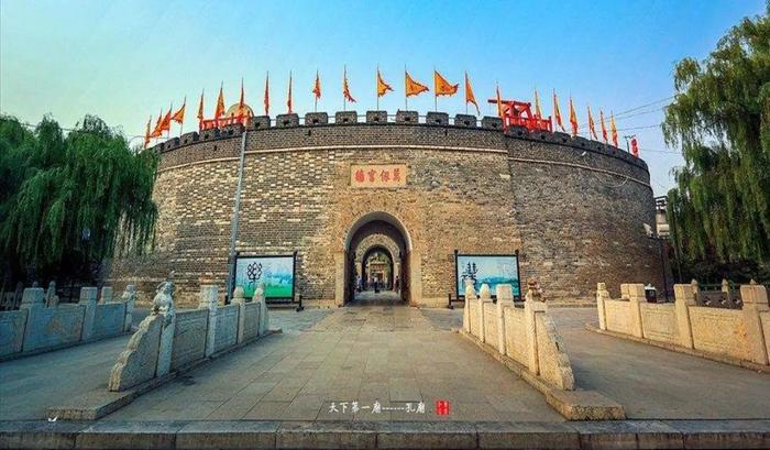 泰山景区门票降价第一天,记者小姐姐带您云“游”泰山~全省还有80家景区降价!一起出发去旅行吧~