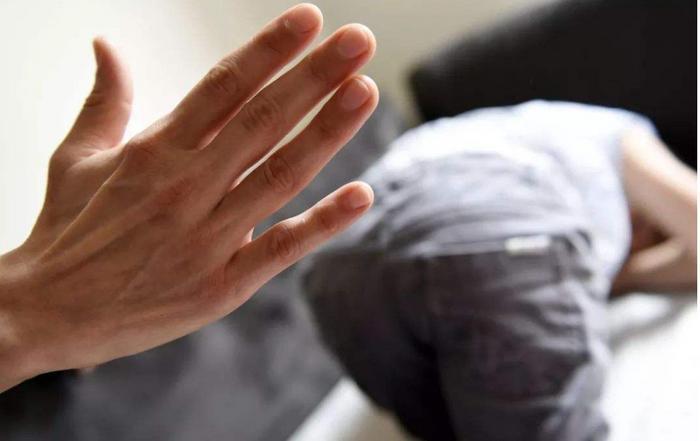 孩子不听话就打屁股？简单粗暴的方式，不仅没效果反而变本加厉