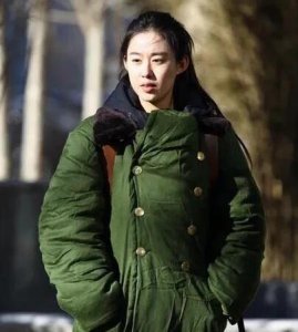 ​曾经风靡一时的军大衣，为何07年被我军淘汰？