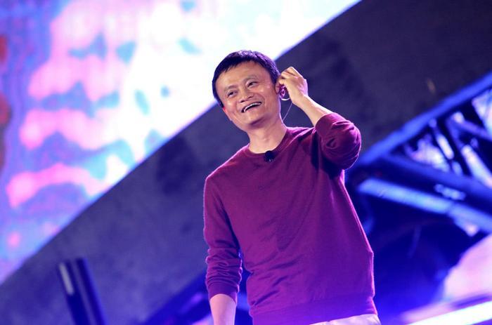 马云背后的女人,被评中国最美女总裁,如今38岁还是独自一人