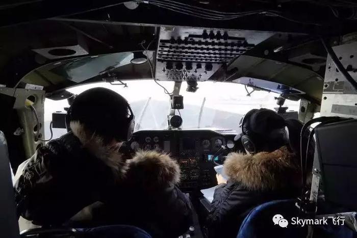 还能这么玩？继被ISIS通缉之后，这对中国夫妻又开着飞机环游了地球