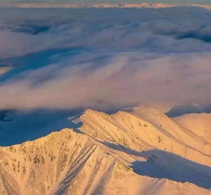 还能这么玩？继被ISIS通缉之后，这对中国夫妻又开着飞机环游了地球