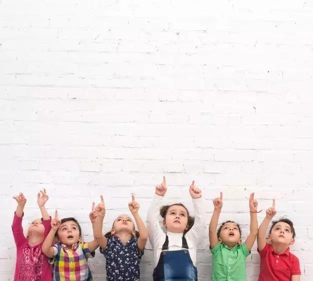 还在喊破嗓子管孩子?送你一套幼师必备的安静游戏