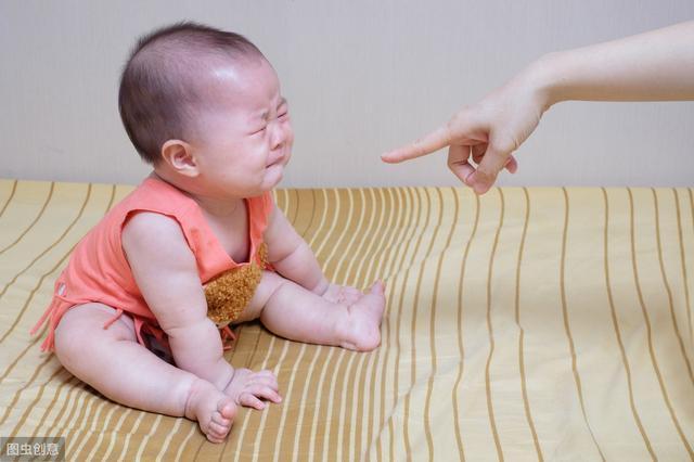 孩子胆小懦弱、怕事?其实是受父母的影响,这误区越早抛弃越好