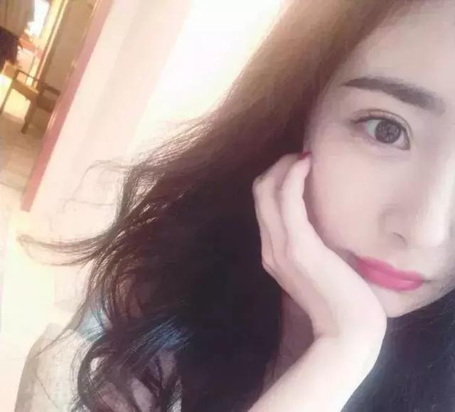 杨幂高清照美如画,你是没看到拍照现场的凌乱画风!