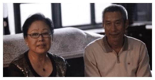 出人意料,现实当中他们是夫妻,但在《大宅门》中却饰演一对母子