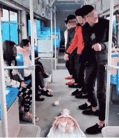 南宁18岁女生因一件小事引发100多人持械斗殴,现被判8年