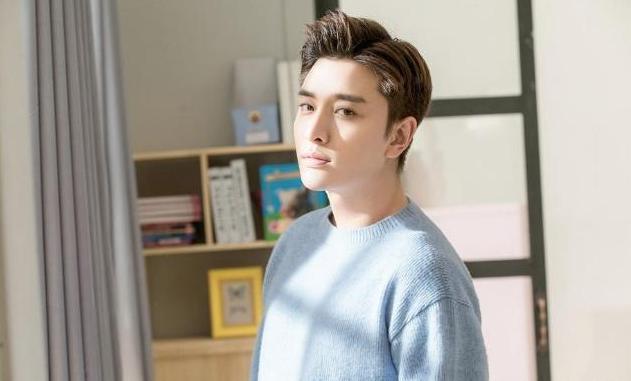 热巴的老板是杨幂,金瀚的老板是赵丽颖,而这位男星比老板还要红