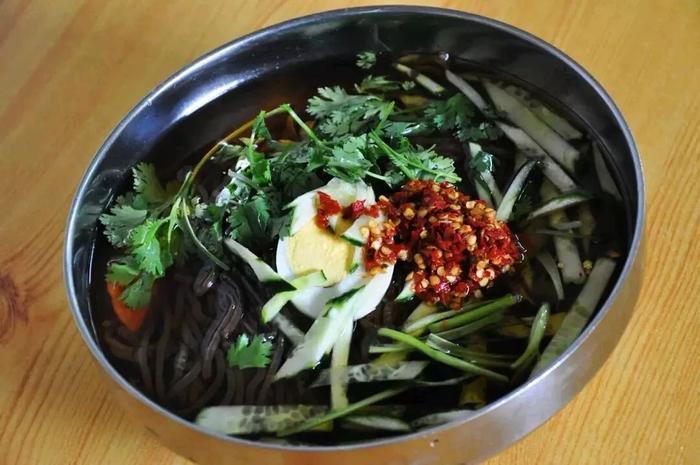 长春人排队都要去吃的8家老字号!老、破还难找,却每天挤满人!