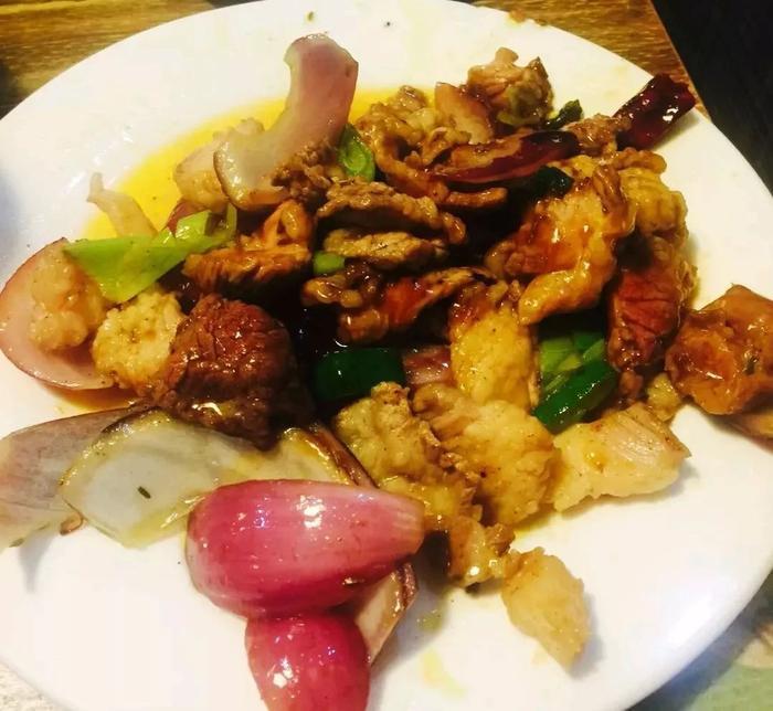 长春人排队都要去吃的8家老字号!老、破还难找,却每天挤满人!